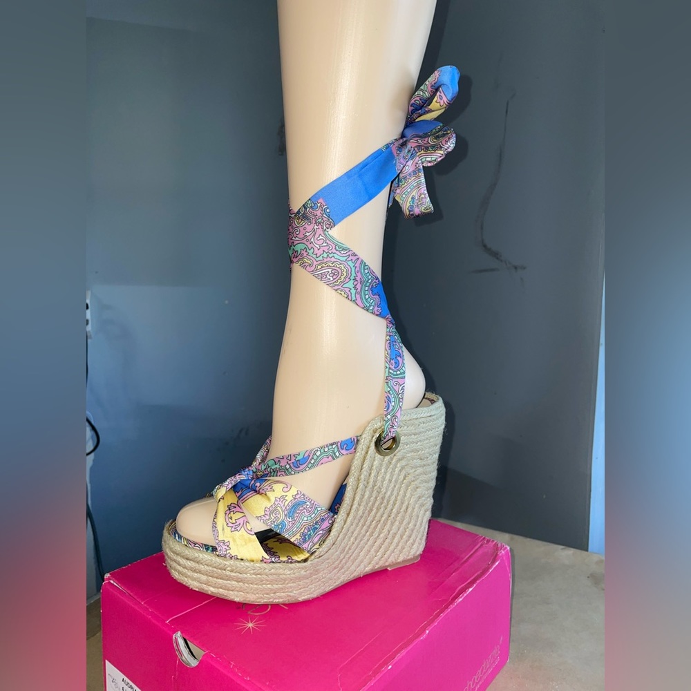 Shoedazzle Audriana US Sz 6 Lace Up Ribbon Wedge Summer